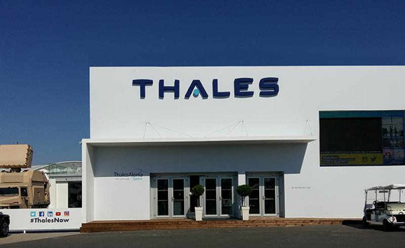 Vue extérieur du showroom Thales au SIAE